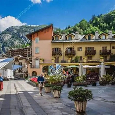 Snug At The Centre Of Pr Saint Didier Apartamento
